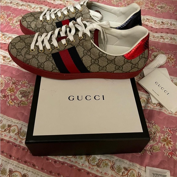Son size G9 solo usados dos ovaciones 100% originales
